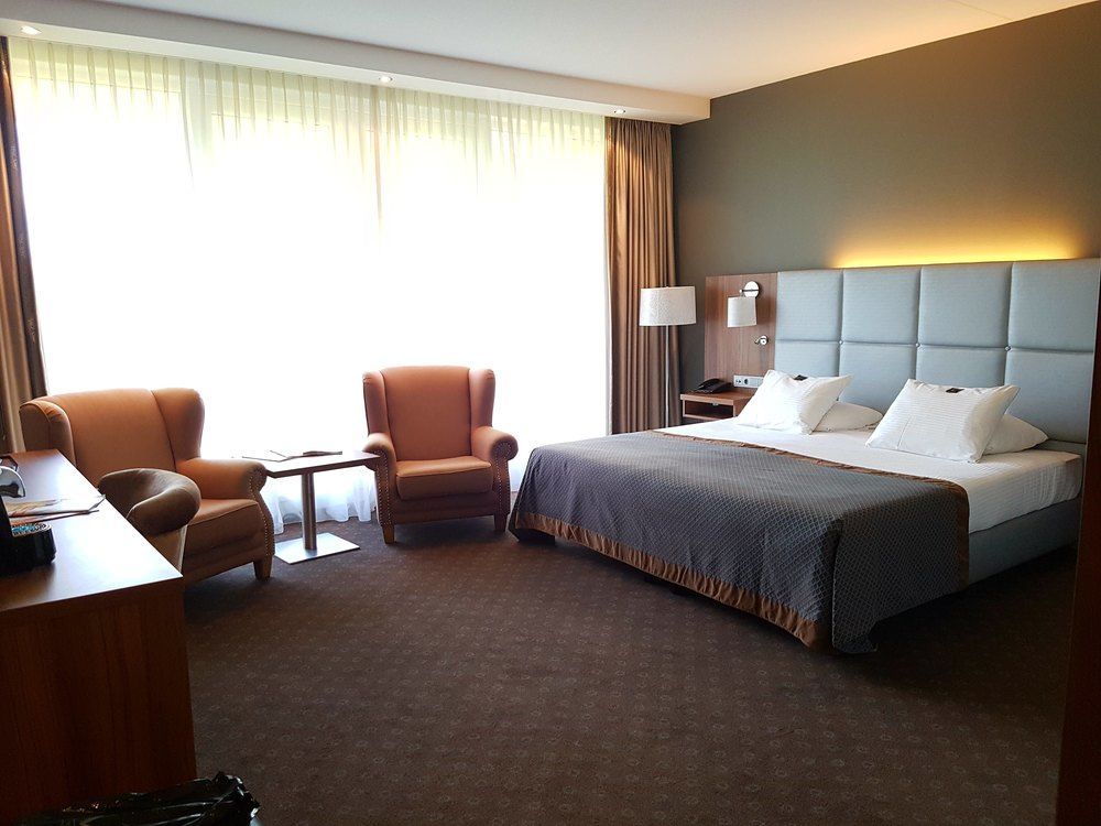 Van Der Valk Theaterhotel אלמלו מראה חיצוני תמונה